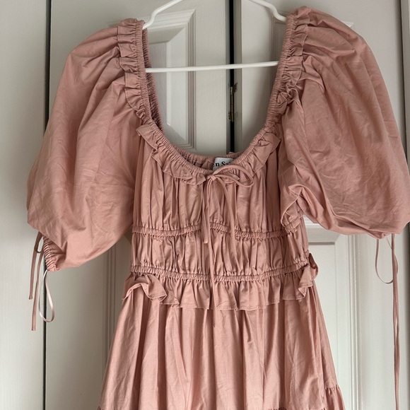 En Saison Poplin Puff-Sleeve Tiered Midi Dress - Picture 3 of 6